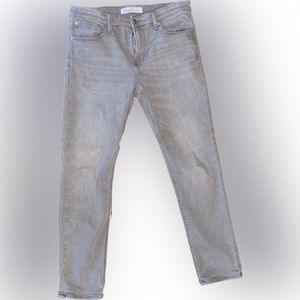 Calvin Klein gray denim jeans. 33” x 30” length.
